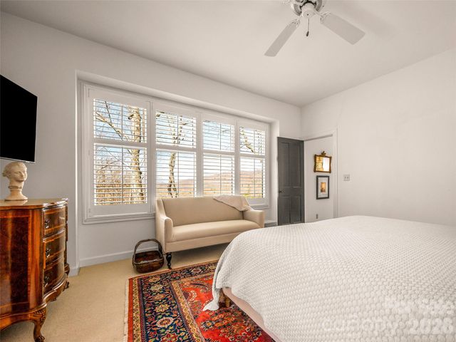 22 Wild Ivy Run, Hendersonville, NC 28739