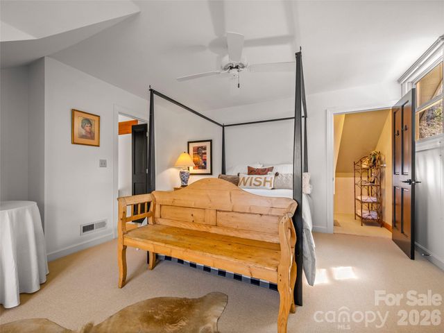 22 Wild Ivy Run, Hendersonville, NC 28739