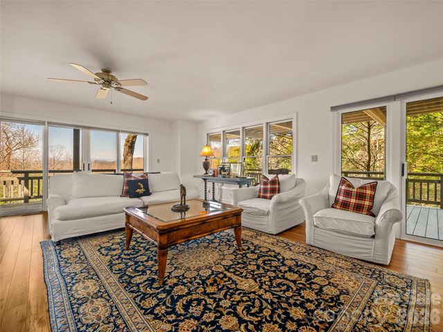 22 Wild Ivy Run, Hendersonville, NC 28739