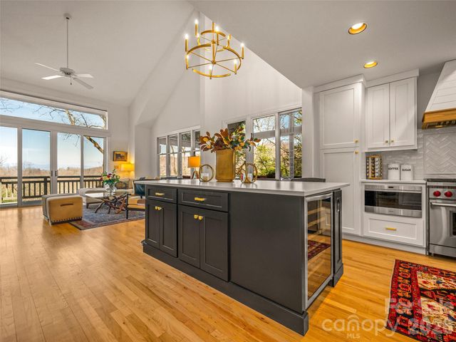 22 Wild Ivy Run, Hendersonville, NC 28739