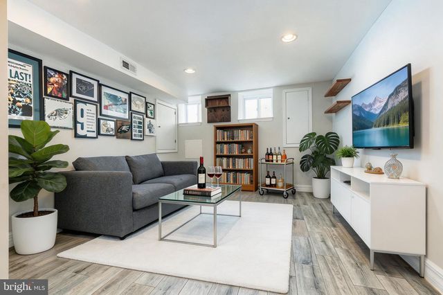 1640 S CHADWICK ST, Philadelphia, PA 19145