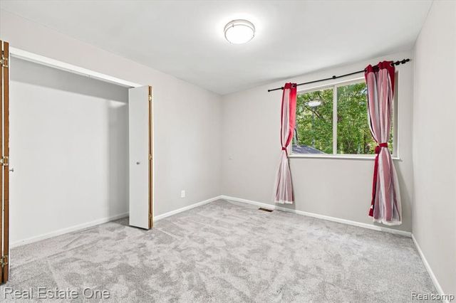 2931 Wisconsin Road, Troy, MI 48083