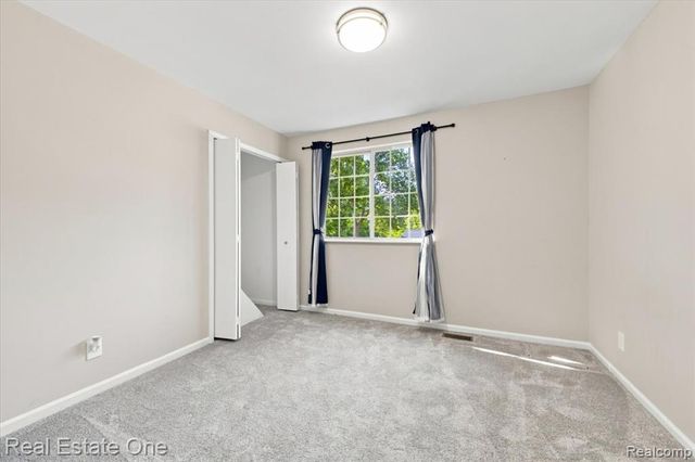 2931 Wisconsin Road, Troy, MI 48083