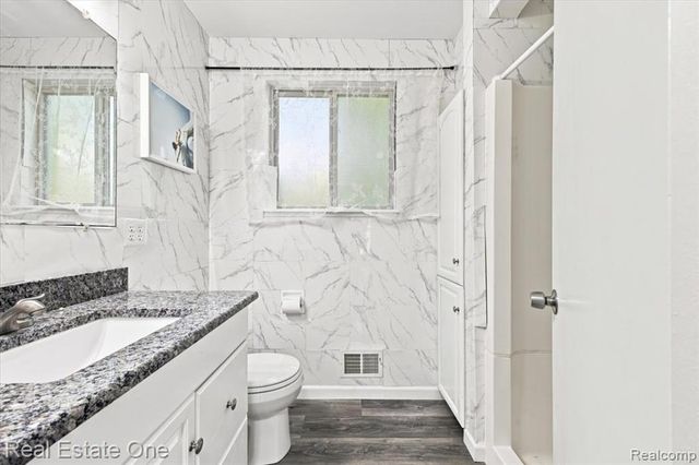 2931 Wisconsin Road, Troy, MI 48083