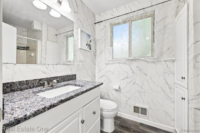 2931 Wisconsin Road, Troy, MI 48083