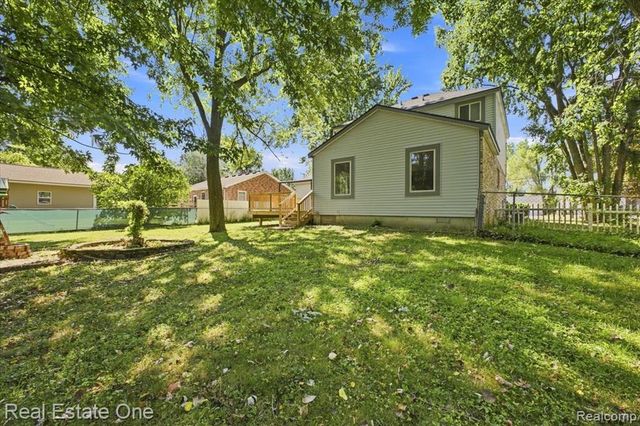 2931 Wisconsin Road, Troy, MI 48083