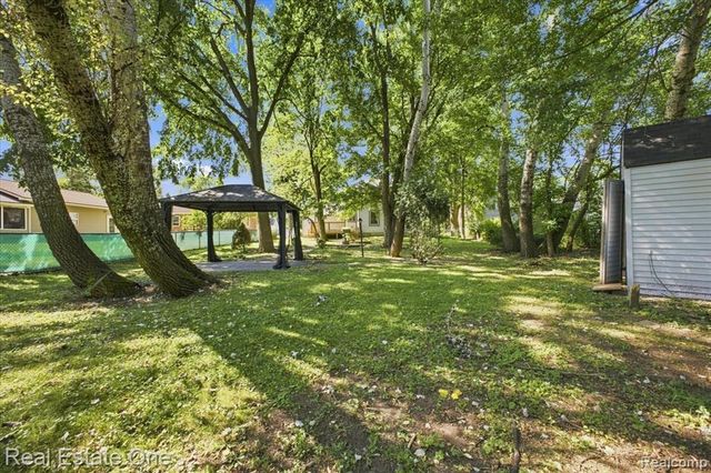 2931 Wisconsin Road, Troy, MI 48083