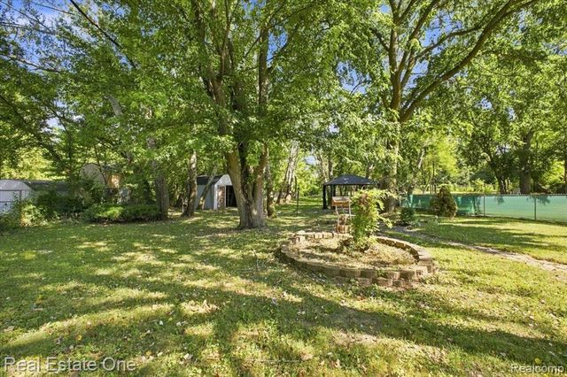 2931 Wisconsin Road, Troy, MI 48083