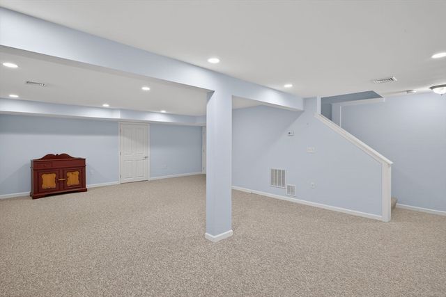 22 Picket Fence, Plymouth, MA 02360