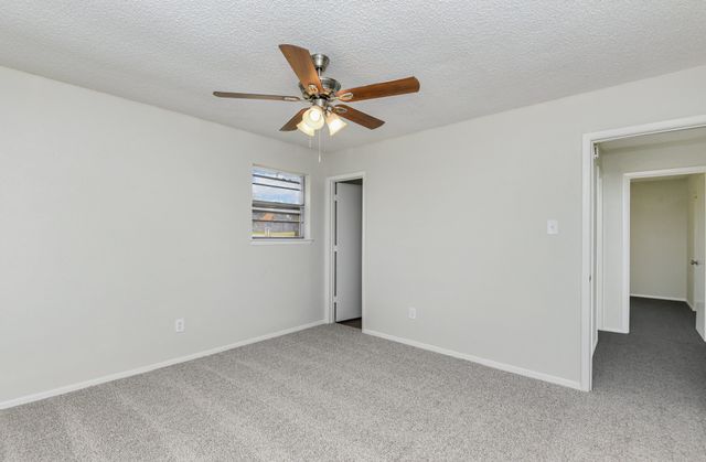 106 Willow Lane, Burleson, TX 76028