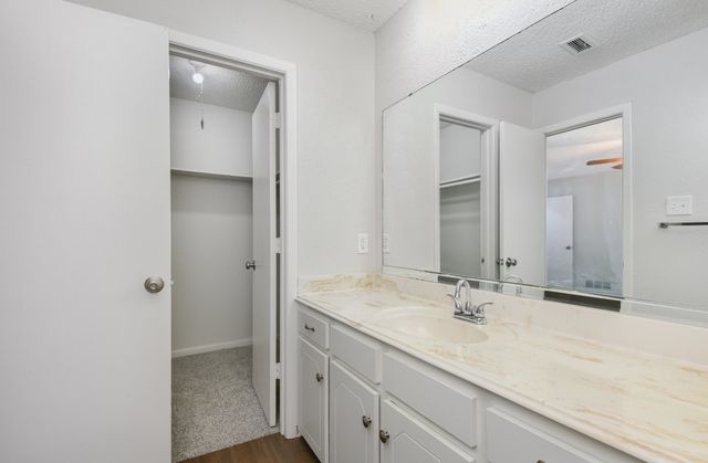 106 Willow Lane, Burleson, TX 76028