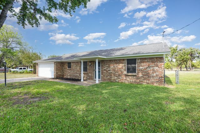 106 Willow Lane, Burleson, TX 76028