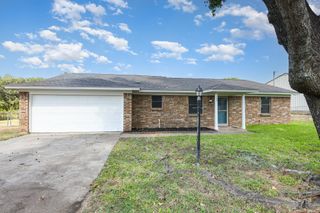 106 Willow Lane, Burleson, TX 76028
