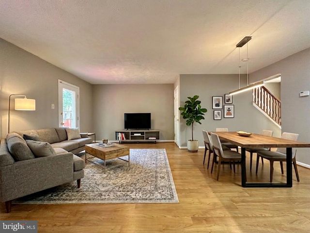 20527 LOWFIELD DR, Germantown, MD 20874