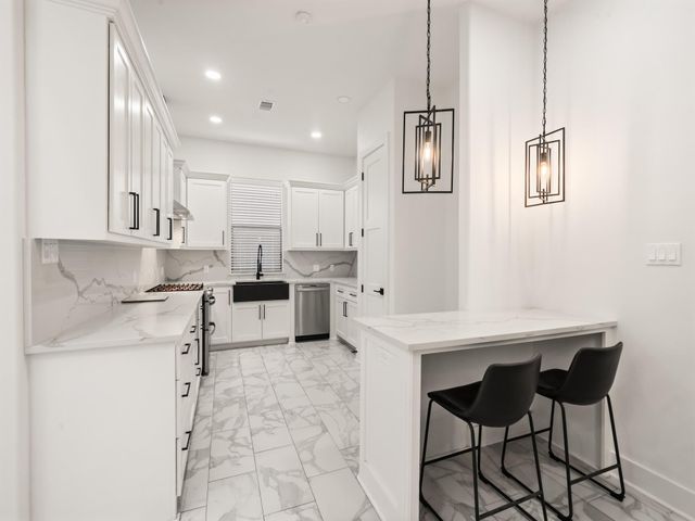 2416 Sumpter Street A, Houston, TX 77026