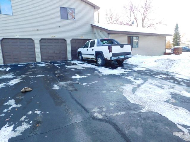 5676 Brandlwood Court 53, White Bear Lake, MN 55110