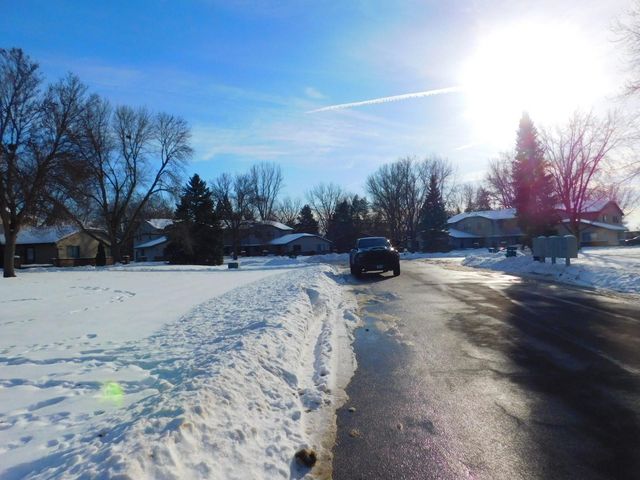 5676 Brandlwood Court 53, White Bear Lake, MN 55110