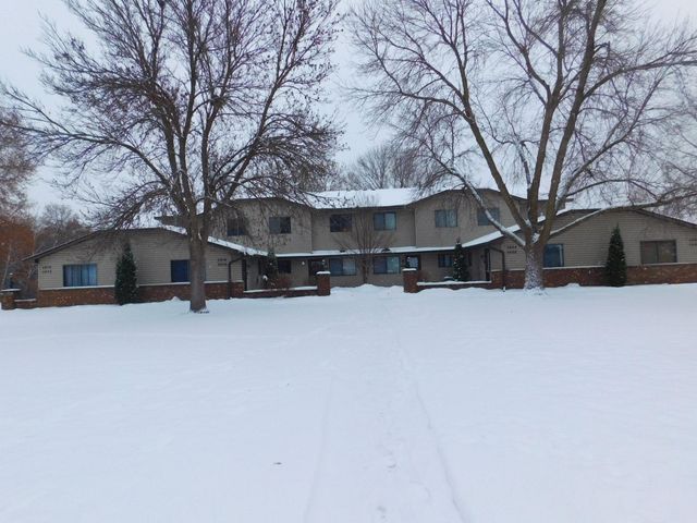 5676 Brandlwood Court 53, White Bear Lake, MN 55110