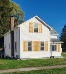 424 Columbiana Street NE, Navarre, OH 44662