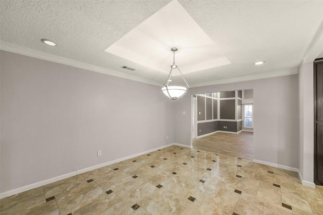 5147 Beechnut Street, Houston, TX 77096