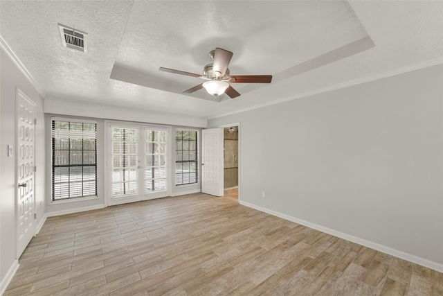 5147 Beechnut Street, Houston, TX 77096
