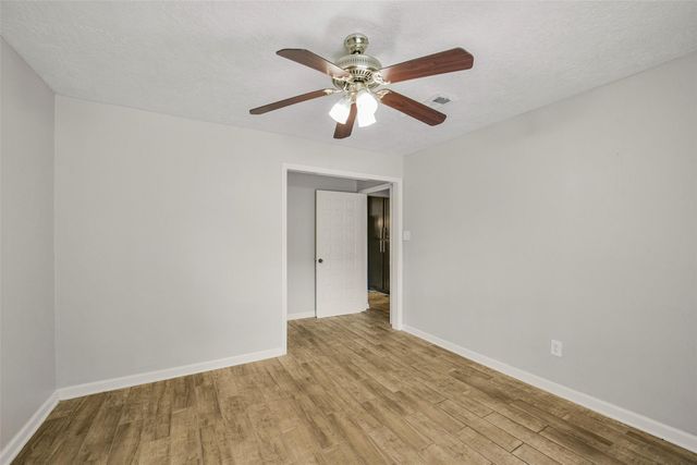 5147 Beechnut Street, Houston, TX 77096
