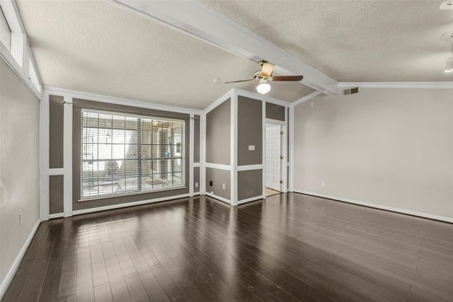 5147 Beechnut Street, Houston, TX 77096