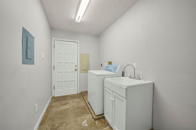 5147 Beechnut Street, Houston, TX 77096