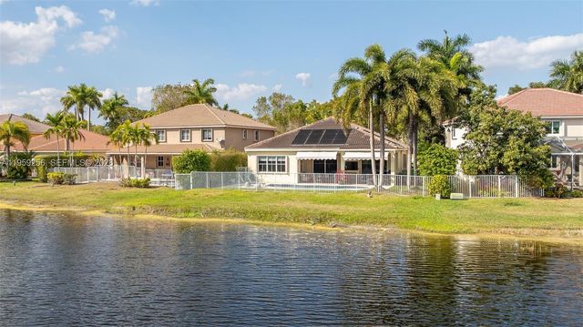 766 Sunflower Cir, Weston, FL 33327