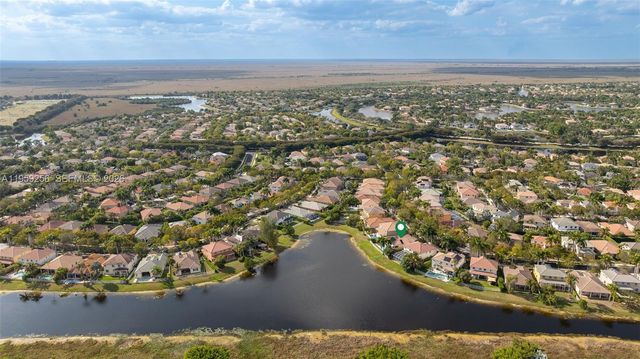 766 Sunflower Cir, Weston, FL 33327