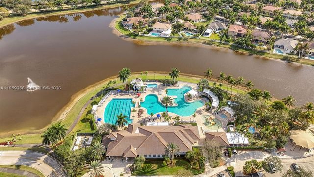 766 Sunflower Cir, Weston, FL 33327