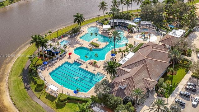 766 Sunflower Cir, Weston, FL 33327