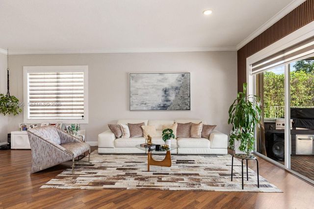 766 Sunflower Cir, Weston, FL 33327