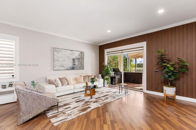 766 Sunflower Cir, Weston, FL 33327