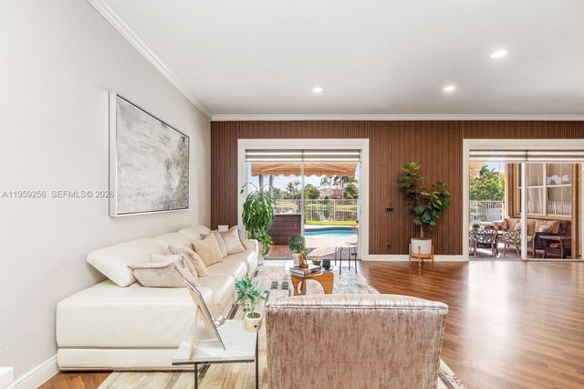 766 Sunflower Cir, Weston, FL 33327