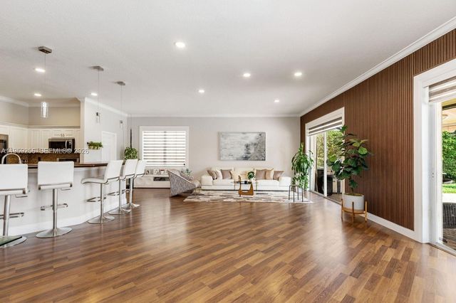 766 Sunflower Cir, Weston, FL 33327