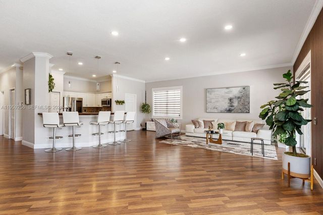 766 Sunflower Cir, Weston, FL 33327