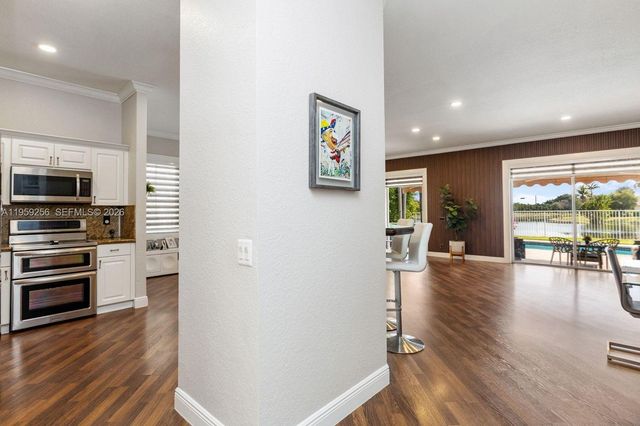 766 Sunflower Cir, Weston, FL 33327