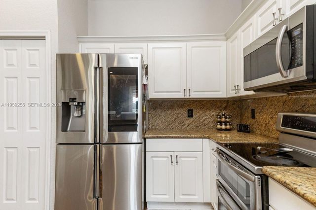 766 Sunflower Cir, Weston, FL 33327