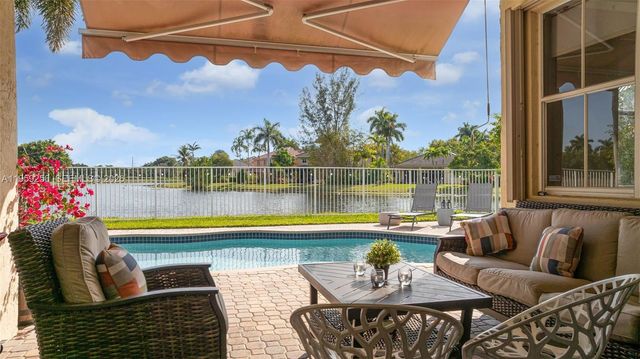 766 Sunflower Cir, Weston, FL 33327