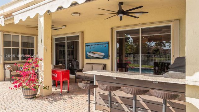 766 Sunflower Cir, Weston, FL 33327