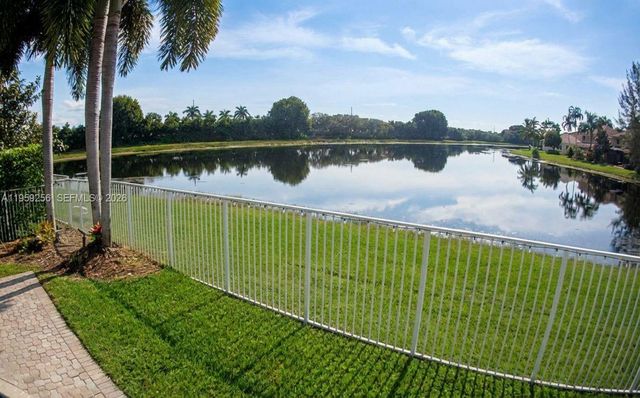 766 Sunflower Cir, Weston, FL 33327