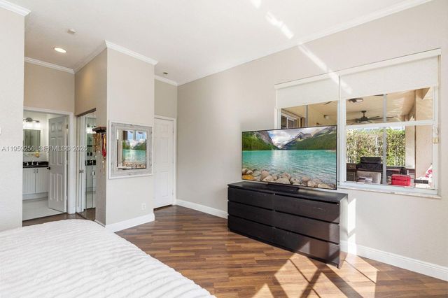 766 Sunflower Cir, Weston, FL 33327