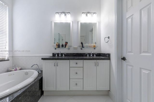 766 Sunflower Cir, Weston, FL 33327