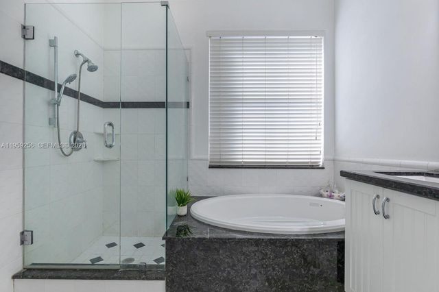 766 Sunflower Cir, Weston, FL 33327