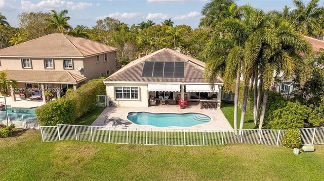 766 Sunflower Cir, Weston, FL 33327