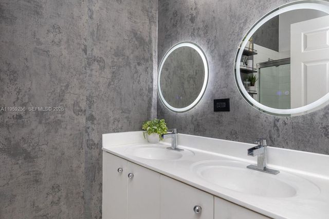 766 Sunflower Cir, Weston, FL 33327