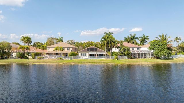 766 Sunflower Cir, Weston, FL 33327