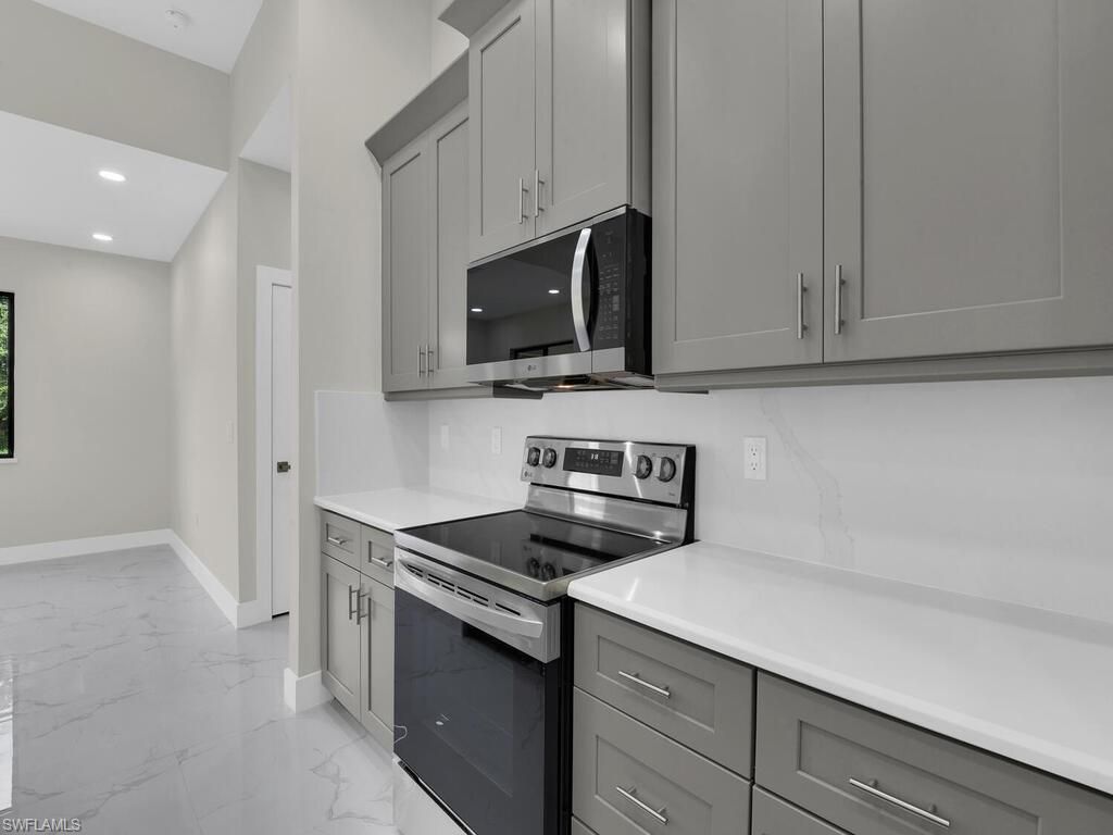 611 LINCOLN AVE, LEHIGH ACRES, FL 33972 — photo 5