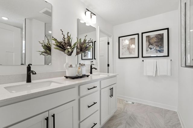 2548 Aspen Court, Shakopee, MN 55379